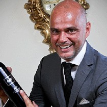 007 à angolana